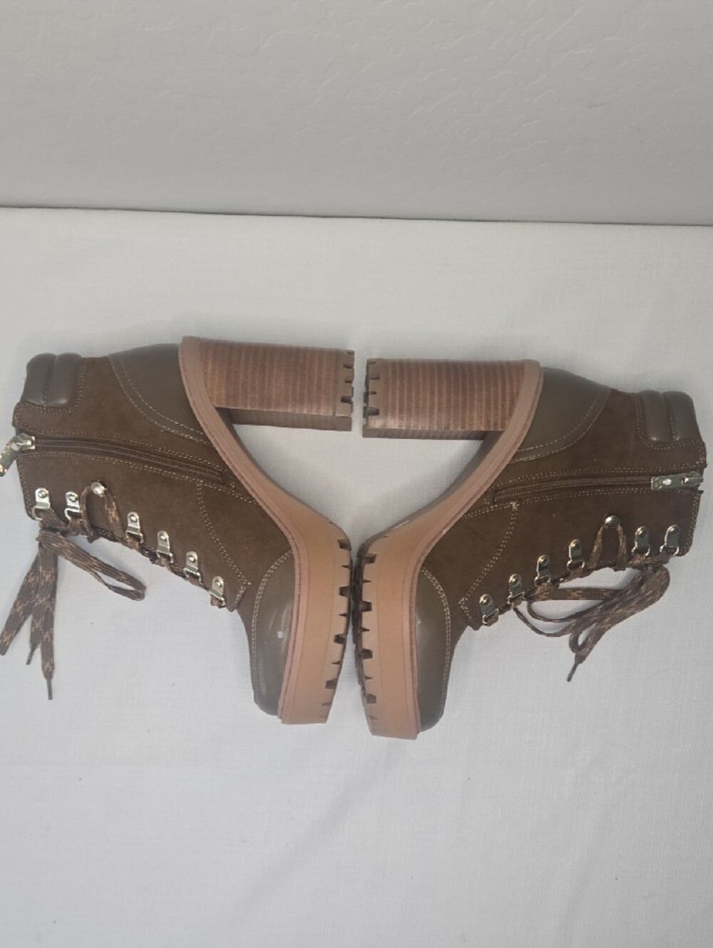 Jennifer Lopez Brown Suede Lace-Up Platform Ankle Boots - Picture 2 of 7